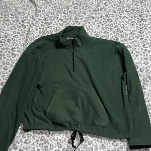 VS green fleece collar sweatshirt